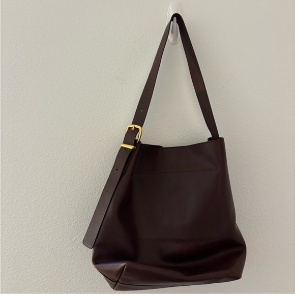 Madewell The Essential Bucket Tote - Chocolate Raisin - Picture 4 of 8